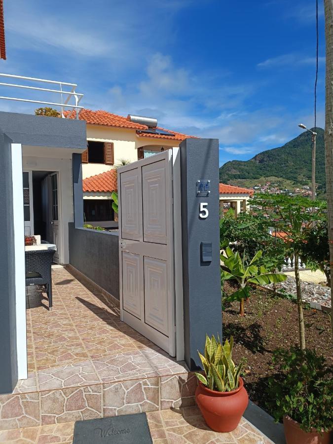 Appartement Gouveia Family Escape à Machico  Extérieur photo